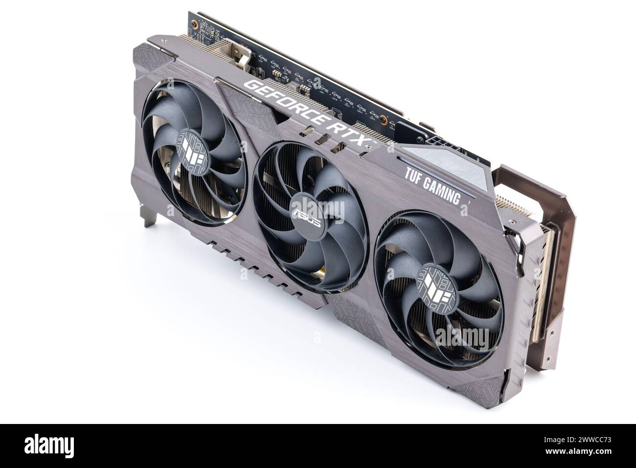 Scheda grafica NVIDIA RTX 3060 OC 12g TUF Gaming su sfondo bianco Foto Stock