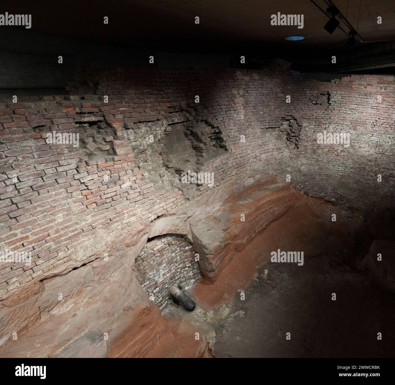 Old Dock, originariamente conosciuto come il molo di Thomas Steers sotto il centro commerciale Liverpool One Foto Stock