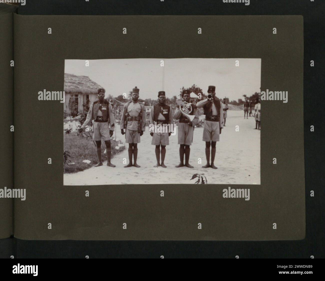 Il reggimento nigeriano della West African Frontier Force in Nigeria, impegnato in compiti militari coloniali, addestramento e operazioni regionali. Foto Stock