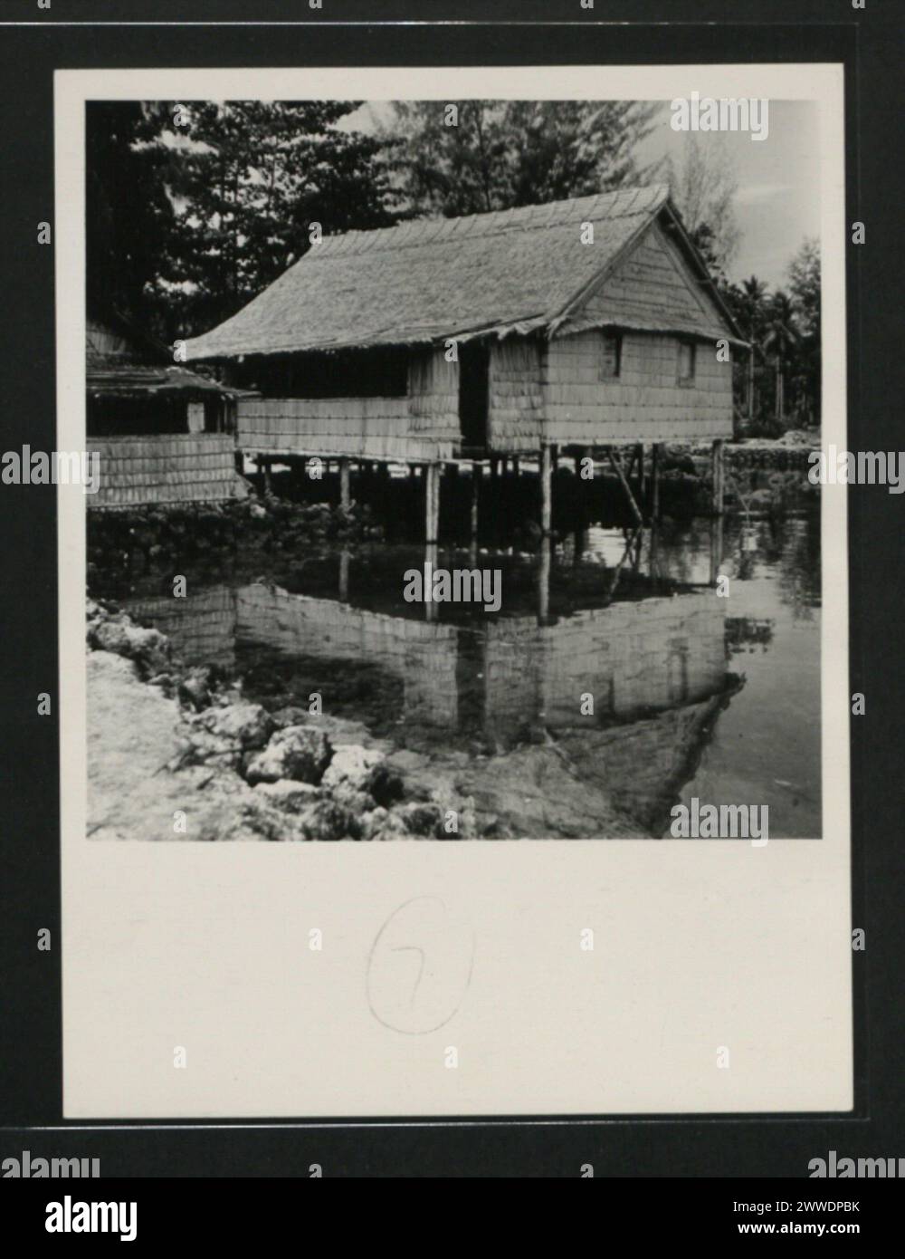 Descrizione: Una casa sul mare a Gizo. Ubicazione: Gizo, Isole Salomone australasia, oceania, solomonislands, australasiathrough alens Foto Stock