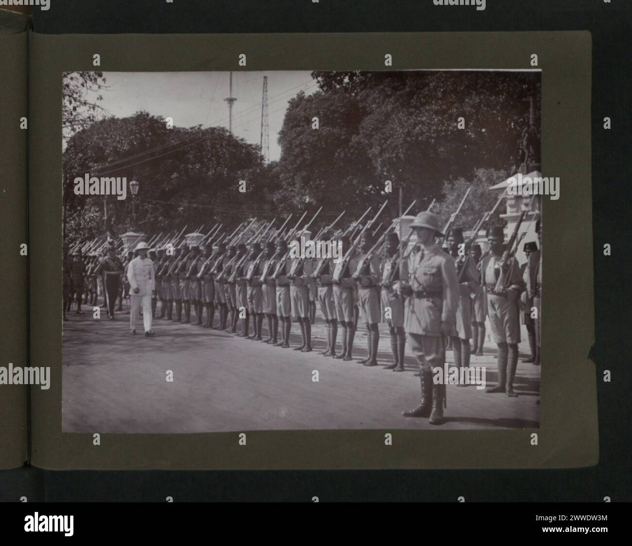 Il reggimento nigeriano della West African Frontier Force, un'unità militare coloniale britannica operante in Nigeria, coinvolta nella difesa e nella sicurezza regionale. Foto Stock