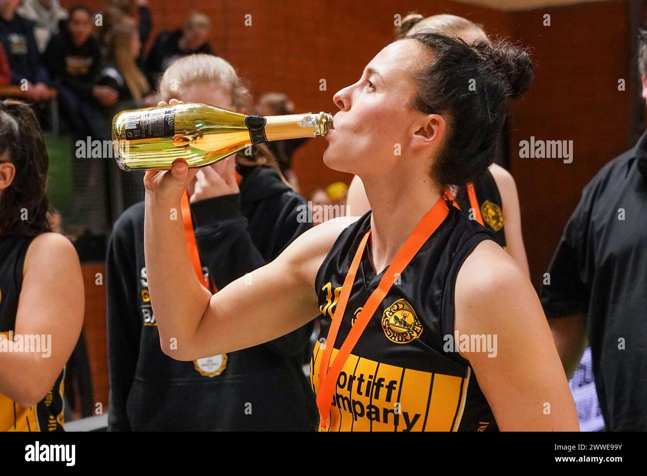 Almere, Paesi Bassi. 23 marzo 2024. ALMERE, PAESI BASSI - 23 MARZO: Karin Kuijt dei Grasshoppers durante la finale della TOTO Basketball Cup tra Sportiff Grasshoppers e Topkip Lions a Topsportcentrum il 23 marzo 2024 ad Almere, Paesi Bassi. (Foto di Andre Weening/Orange Pictures) credito: Orange Pics BV/Alamy Live News Foto Stock