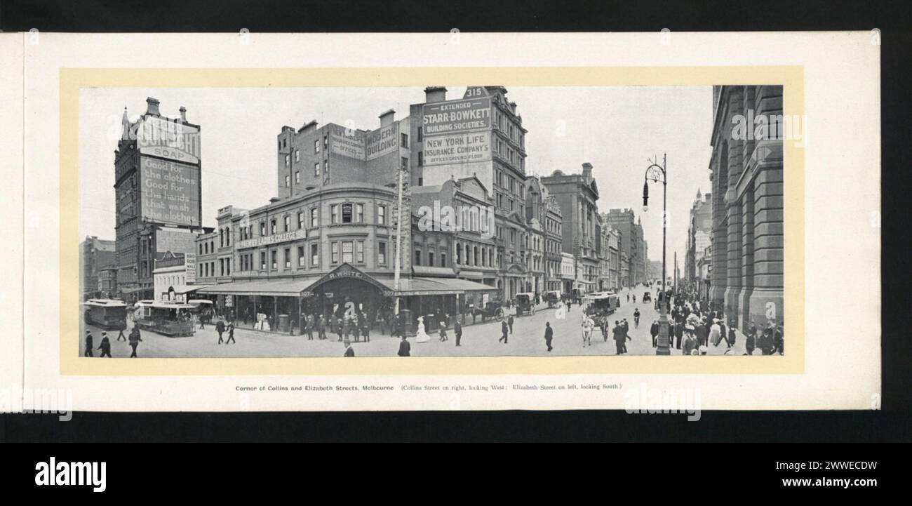 Vista dell'angolo tra Collins Street e Elizabeth Street a Melbourne nel 1912, che mostra la disposizione delle strade, gli edifici, il traffico urbano e l'attività pedonale a Victoria, Australia. Foto Stock