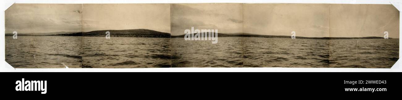 Una vista panoramica del 1915 della penisola di Gallipoli presa dal mare, che mostra la costa dell'Impero Ottomano durante la campagna di Gallipoli della prima guerra mondiale. Foto Stock
