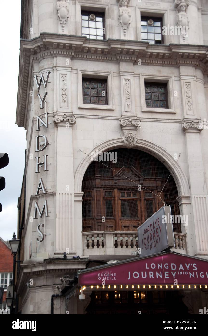 Wyndhams Theatre, Charing Cross Road, London's West End, Londra, Regno Unito - splendido edificio. Il Wyndham's Theatre fu costruito per Mary Moore e Charles Wynd Foto Stock