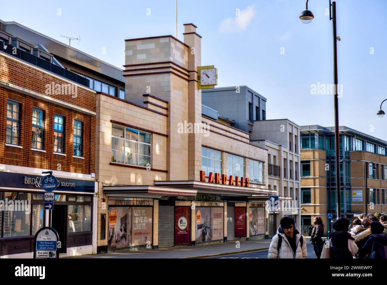 Randall's Department Store ora chiuso, Uxbridge, Borough of Hillingdon, Londra, Inghilterra, REGNO UNITO Foto Stock