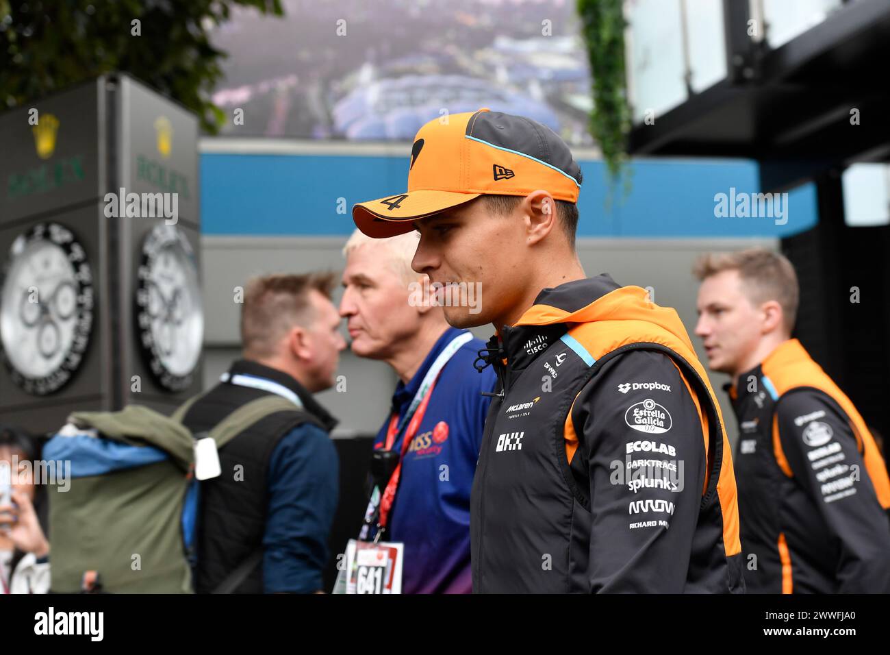 MELBOURNE, AUSTRALIA, 24 marzo 2024. Nella foto: 04 Lando Norris (GBR) McLaren Formula 1 Team nel paddock al FIA Formula 1 Rolex Australian Grand Prix 2024 3° round dal 22 al 24 marzo presso l'Albert Park Street Circuit di Melbourne, Australia. Crediti: Karl Phillipson/Alamy Live News Foto Stock