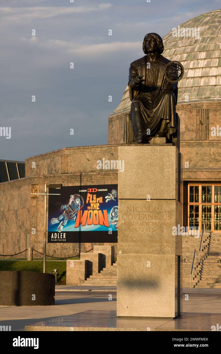 Chicago, Illinois. - Statua di Nikolaus Copernicus, Adler Planetarium. Foto Stock