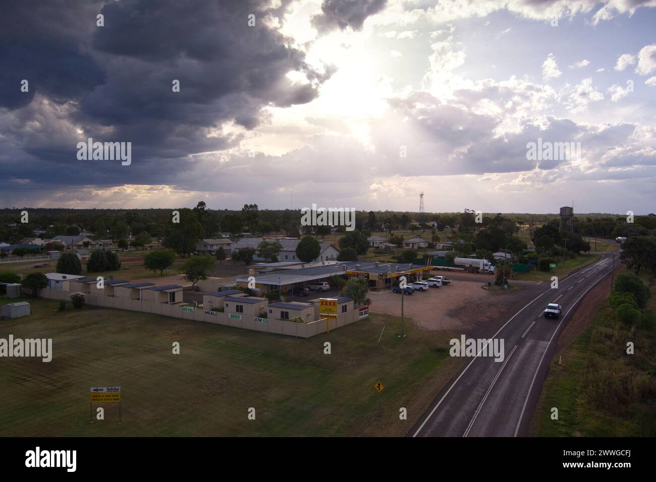 Aerea dello Yuleba Hotel sulla Warrego Highway Yuleba Queensland Australia Foto Stock