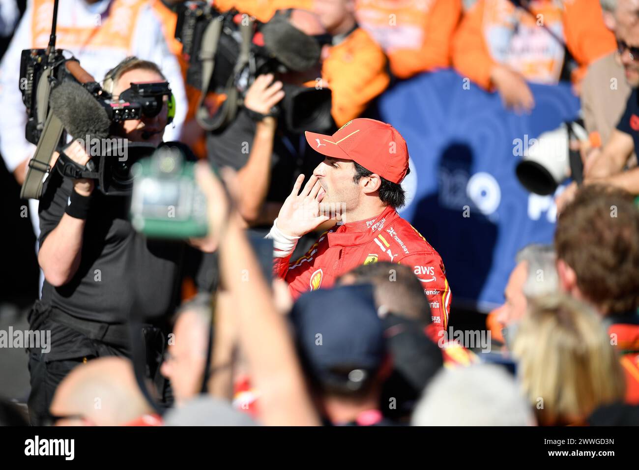MELBOURNE, AUSTRALIA. 24 marzo 2024. 55 Carlos Sainz Jr. (ESP) Scuderia Ferrari dopo le celebrazioni della gara a seguito del completamento del 3° round del Rolex Australian Grand Prix 2024 FIA Formula 1 dal 22 al 24 marzo presso l'Albert Park Street Circuit di Melbourne, Australia. Crediti: Karl Phillipson/Alamy Live News. Foto Stock