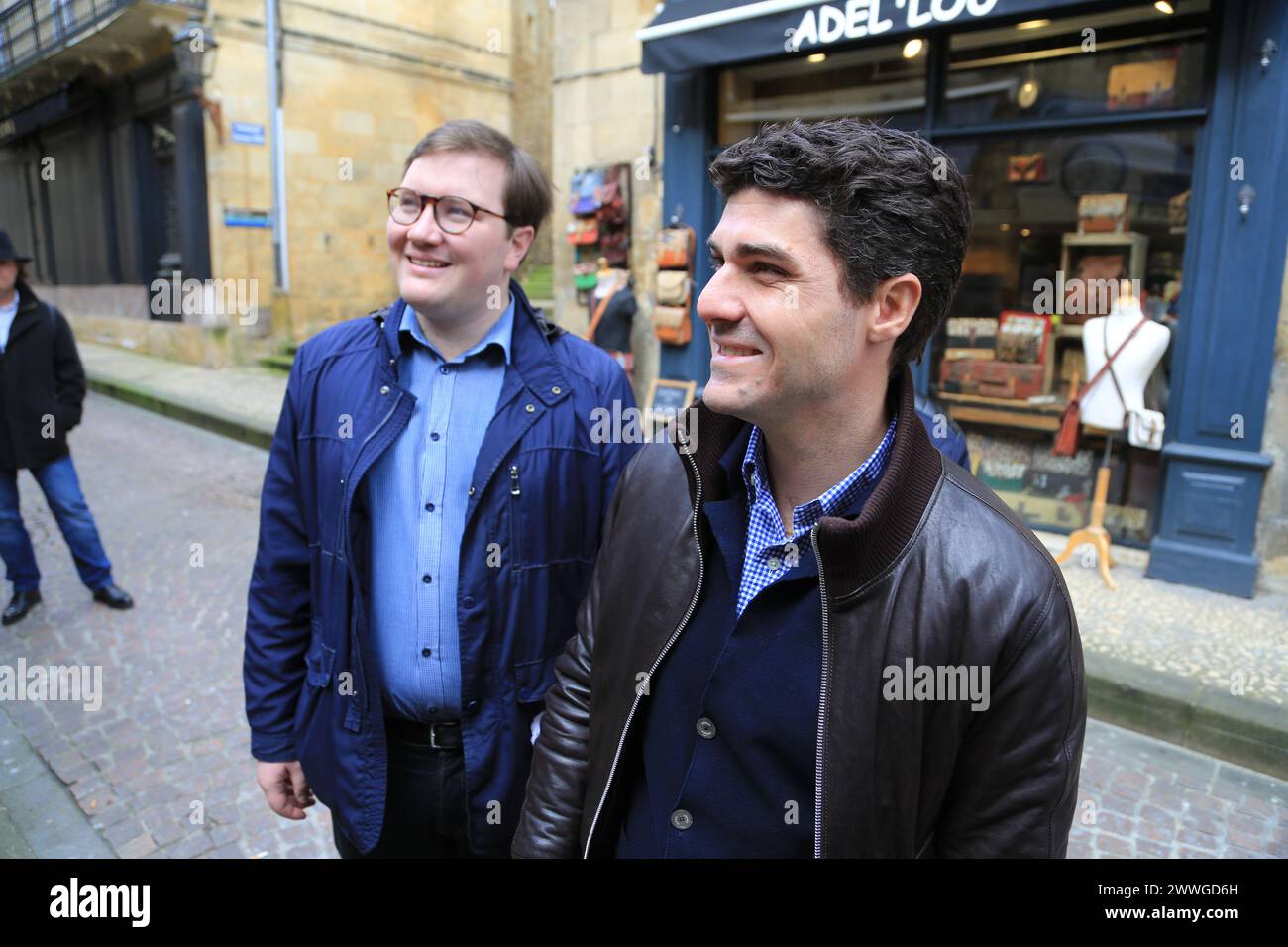 Aurélien Pradié, politico francese “Les Républicains”, deputato del dipartimento Lot, durante la campagna elettorale municipale di Sarlat nel Périgord noi Foto Stock