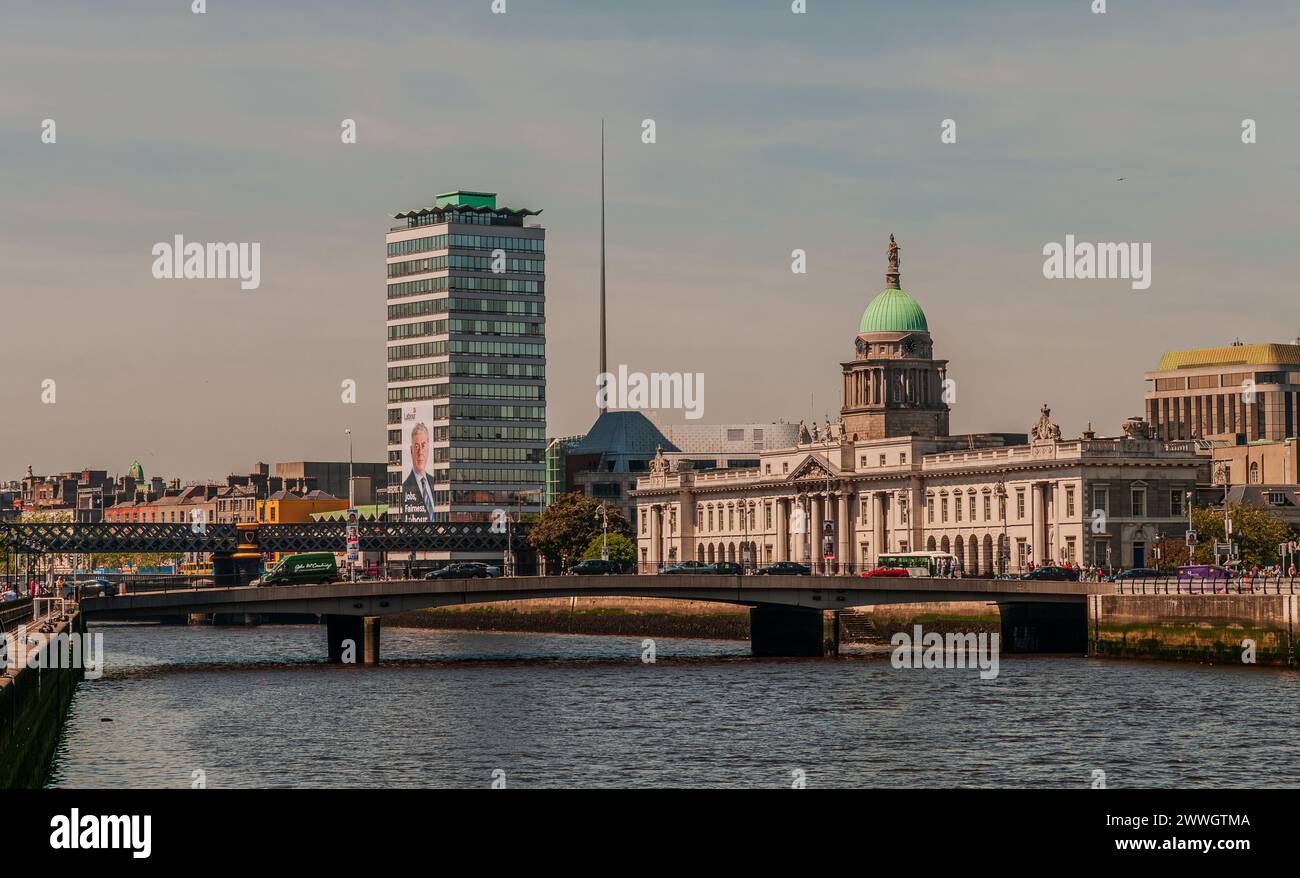 Dublino, la capitale della Repubblica d'Irlanda, si trova sulla costa orientale dell'Irlanda, alla foce del fiume Liffey. Foto Stock