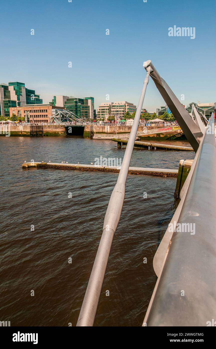 Dublino, la capitale della Repubblica d'Irlanda, si trova sulla costa orientale dell'Irlanda, alla foce del fiume Liffey. Foto Stock