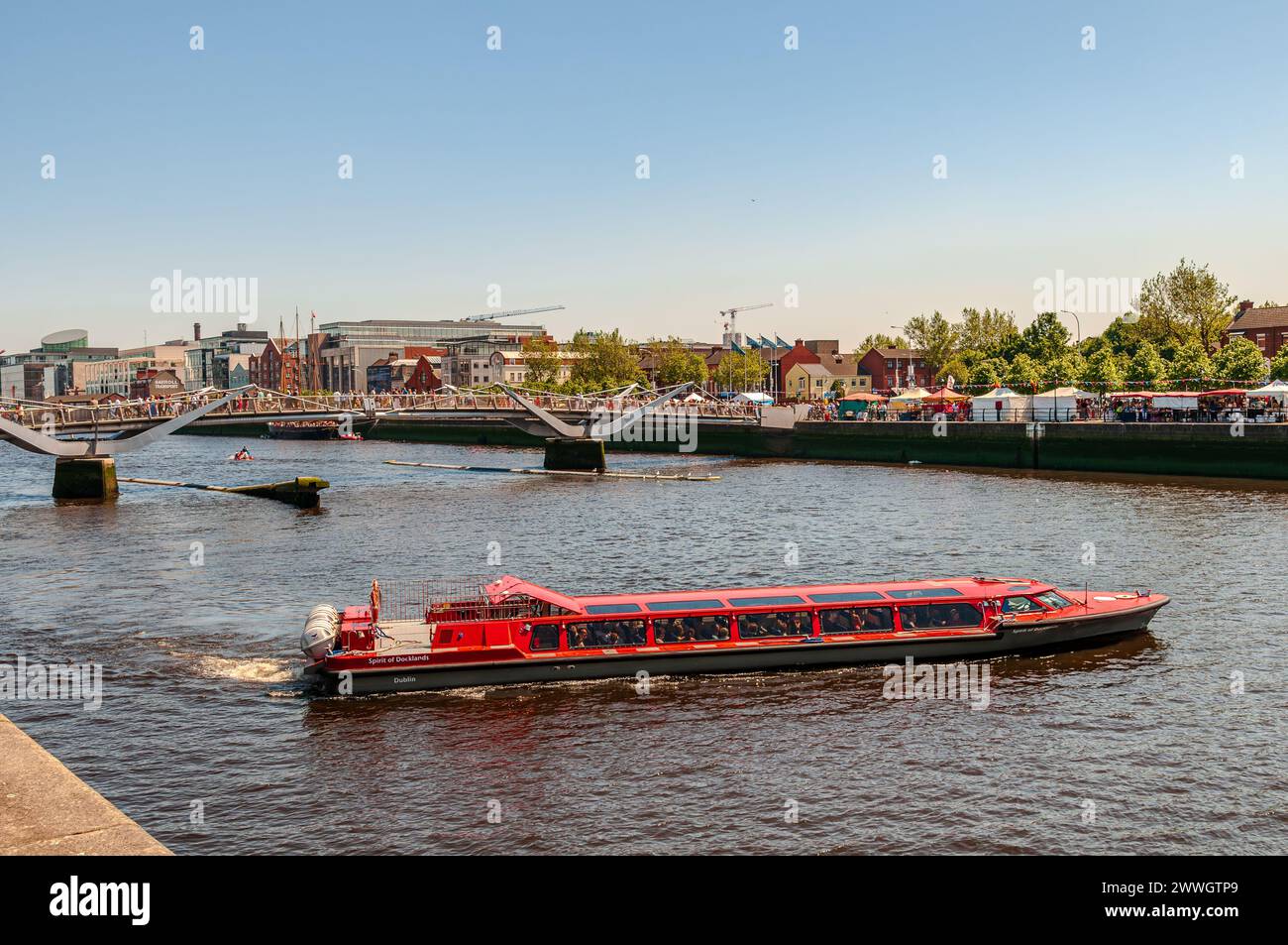 Dublino, la capitale della Repubblica d'Irlanda, si trova sulla costa orientale dell'Irlanda, alla foce del fiume Liffey. Foto Stock