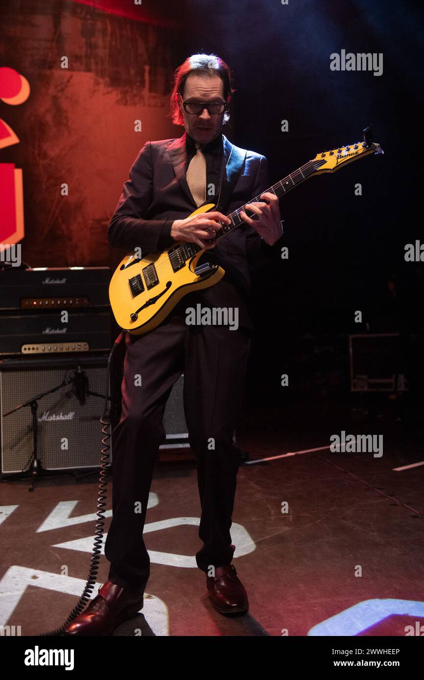 Londra, Regno Unito. 23 marzo 2024. Il chitarrista Paul Gilbert della rock band americana Mr. Big si esibisce all'O2 Shepherd's Bush Empire. Crediti: Justin ng/Alamy Live News come parte del loro tour "The Big Finish" crediti: Justin ng/Alamy Live News Foto Stock