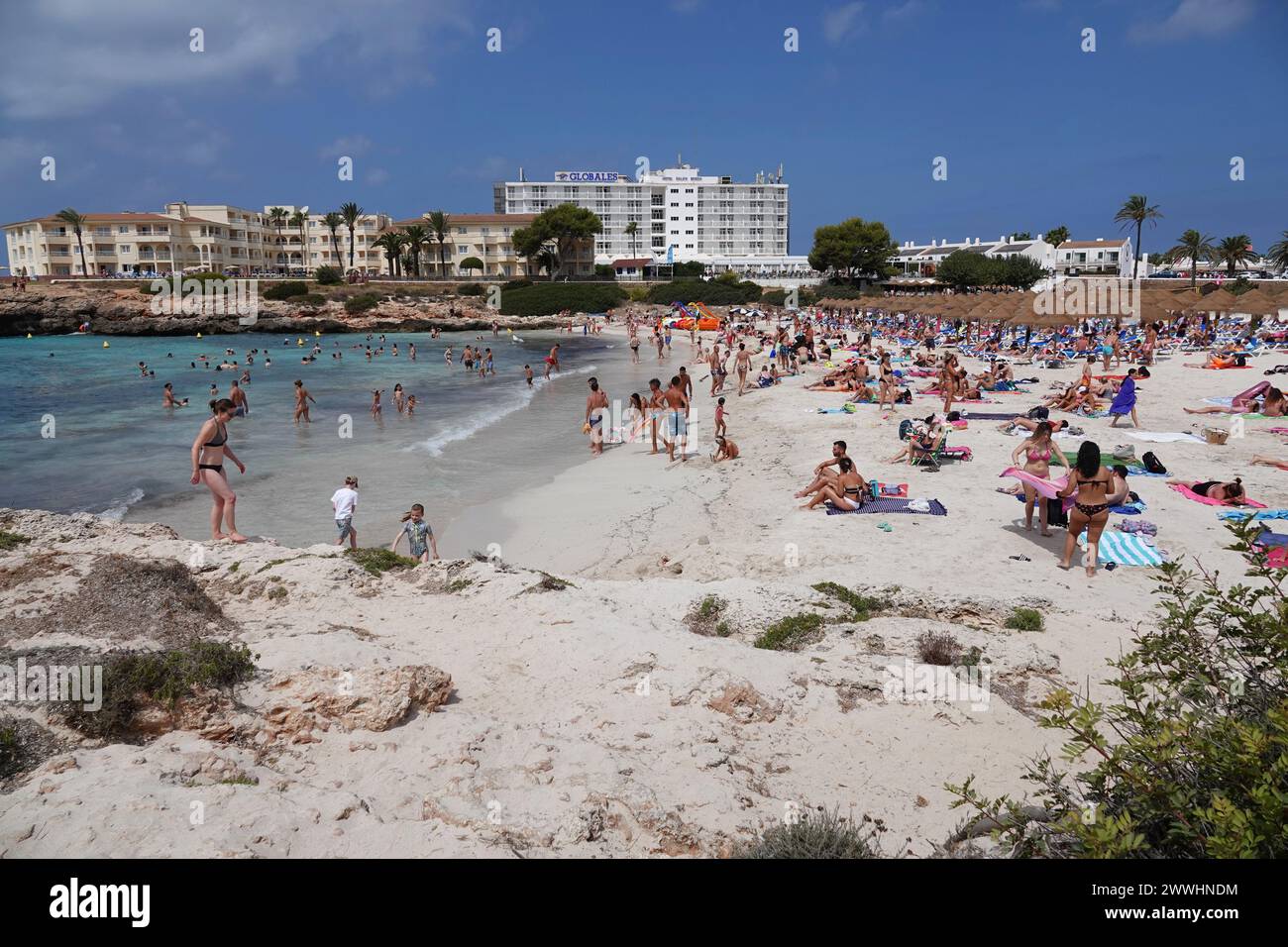 La spiaggia di Cala'n Bosch, Minorca, Spagna Foto Stock