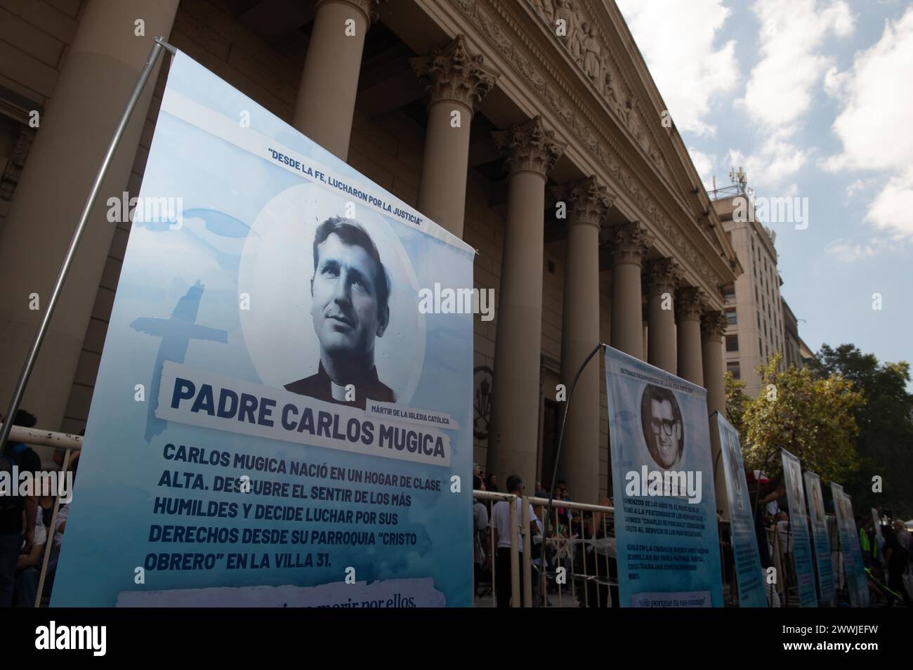 Buenos Aires, Buenos Aires, Argentina. 24 marzo 2024. Migliaia di argentini si riuniscono in Plaza de Mayo per celebrare il Memorial Day della verità e della giustizia, a Buenos Aires, Argentina, il 24 marzo 2024 (Credit Image: © Igor Wagner/ZUMA Press Wire) SOLO USO EDITORIALE! Non per USO commerciale! Foto Stock