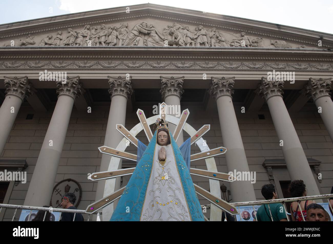 Buenos Aires, Buenos Aires, Argentina. 24 marzo 2024. Migliaia di argentini si riuniscono in Plaza de Mayo per celebrare il Memorial Day della verità e della giustizia, a Buenos Aires, Argentina, il 24 marzo 2024 (Credit Image: © Igor Wagner/ZUMA Press Wire) SOLO USO EDITORIALE! Non per USO commerciale! Foto Stock