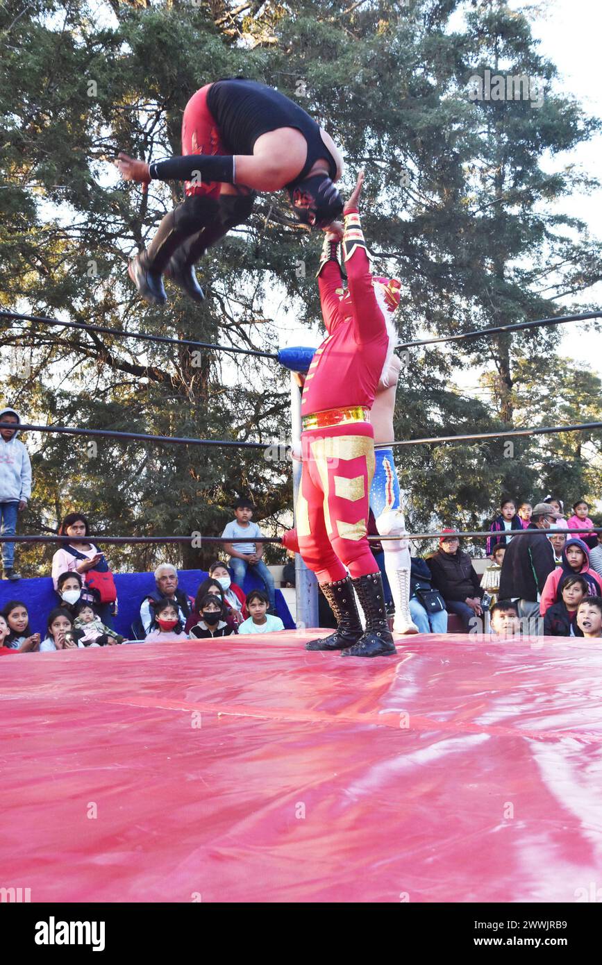 Lucha Libre a San Pedro Yancuitlalpan, Puebla, Messico. Un piccolo pueblo ha ospitato questo evento. Foto Stock