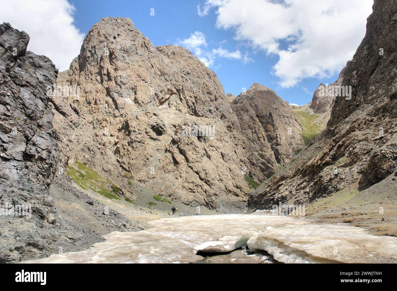 Yolyn am - gola nei monti Gurvan Saikhan della Mongolia meridionale. Foto Stock