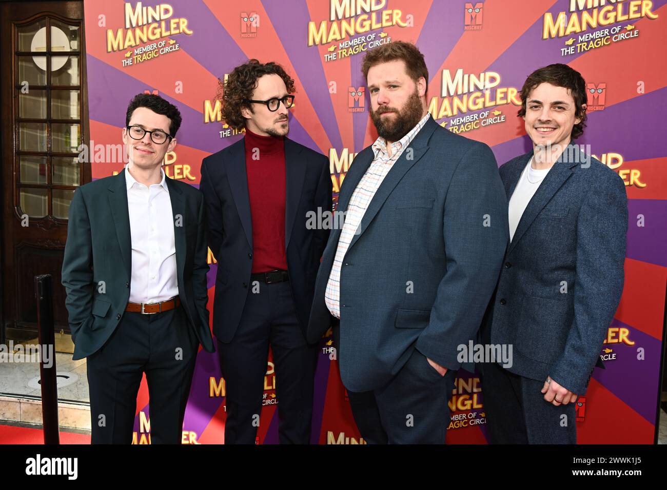 Londra, Regno Unito. 24 marzo 2024. Henry Lewis e Jonathan Sayer assistono all'A Gala Performance of Mind Mangler: Member of the Tragic Circle all'Apollo Theatre, Londra, Regno Unito. Credito: Vedi li/Picture Capital/Alamy Live News Foto Stock