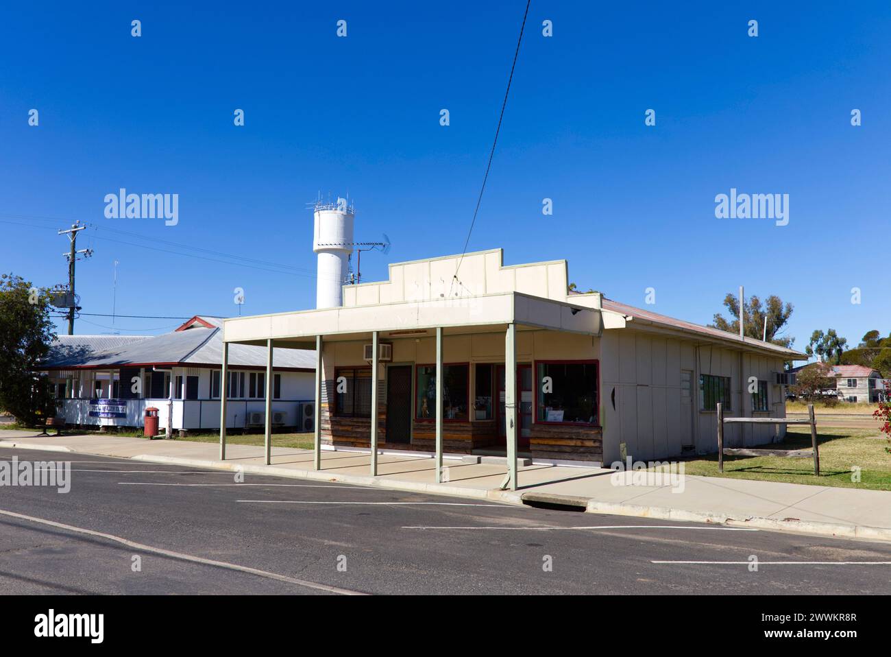 Negozi al dettaglio Heritage lungo Day Street Tara Queensland Australia Foto Stock