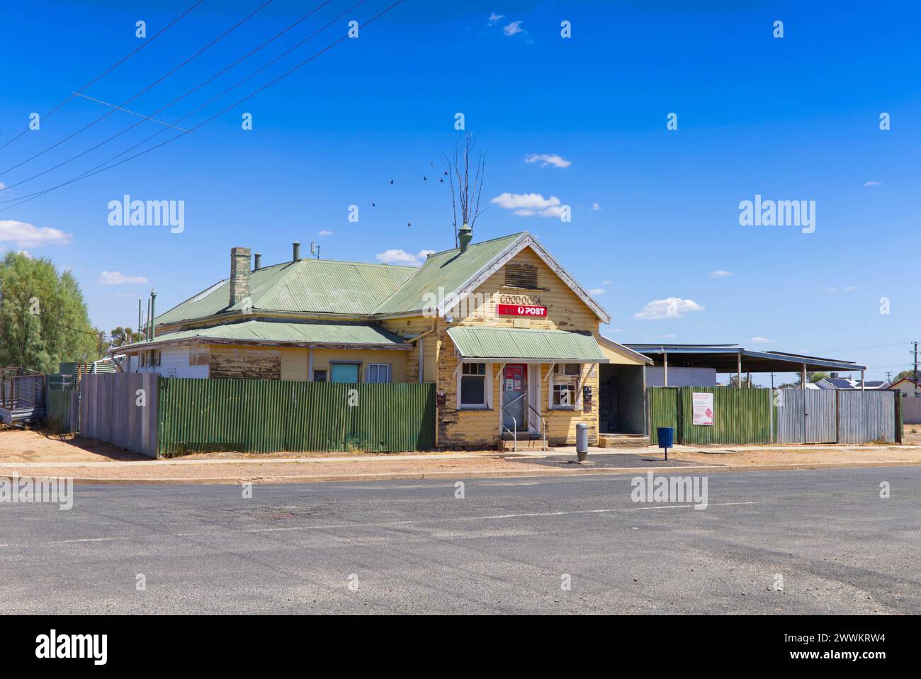 Edificio dell'ufficio postale australiano nel remoto villaggio di Goodooga sulle rive del fiume Bokhara nel nord del NSW Australia Foto Stock