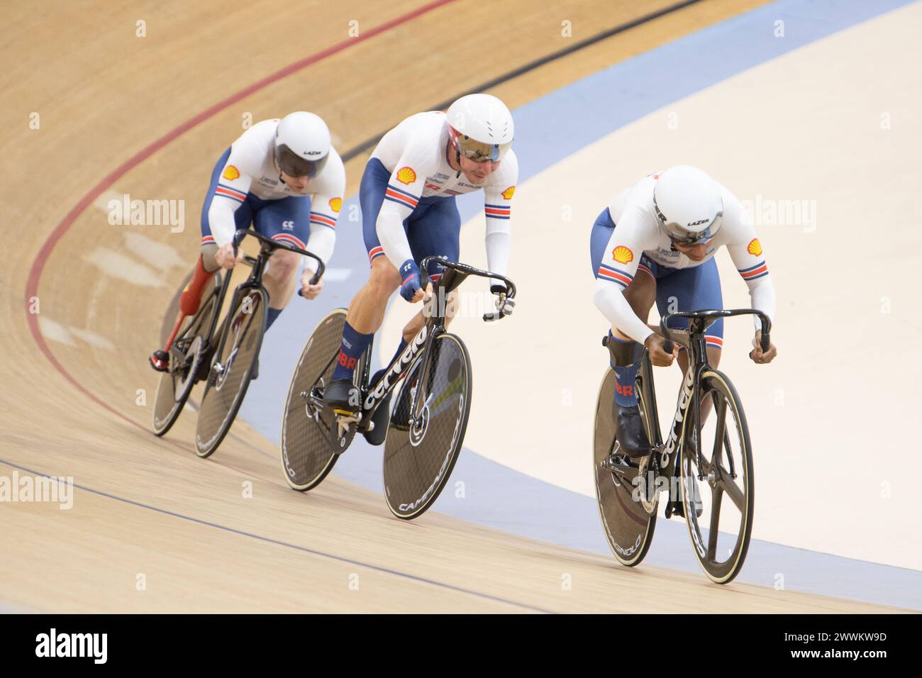 Rio de Janeiro, Brasile. 24 marzo 2024. Il Team sprint (L-R) della Gran Bretagna composto da Jody Cundy, Jaco Van Gass e Kadeena Cox si qualifica secondo all'interno della competizione Mixed Team Sprint. Crediti: Casey B. Gibson/Alamy Live News Foto Stock