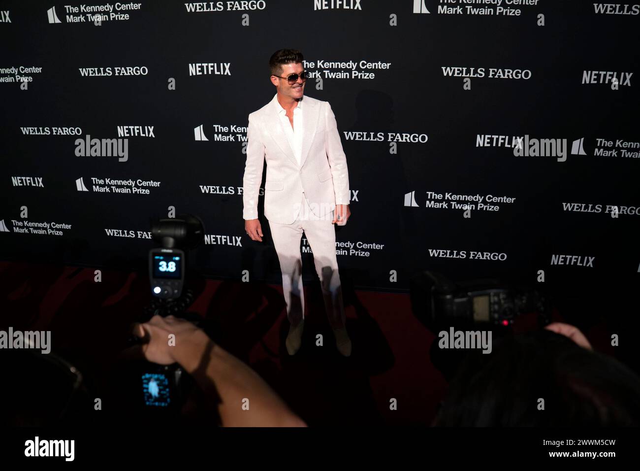 Washington, Stati Uniti. 24 marzo 2024. Robin Thicke partecipa al 25° Premio annuale Mark Twain per l'umorismo americano al Kennedy Center di Washington DC domenica 24 marzo 2024. Foto di Bonnie Cash/UPI. Crediti: UPI/Alamy Live News Foto Stock