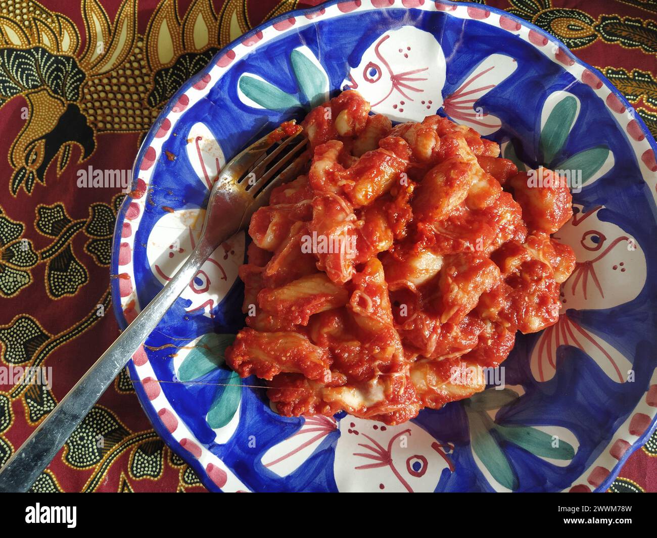 gnocchi alla sorrentina, con pomodori e mozzarella Foto Stock
