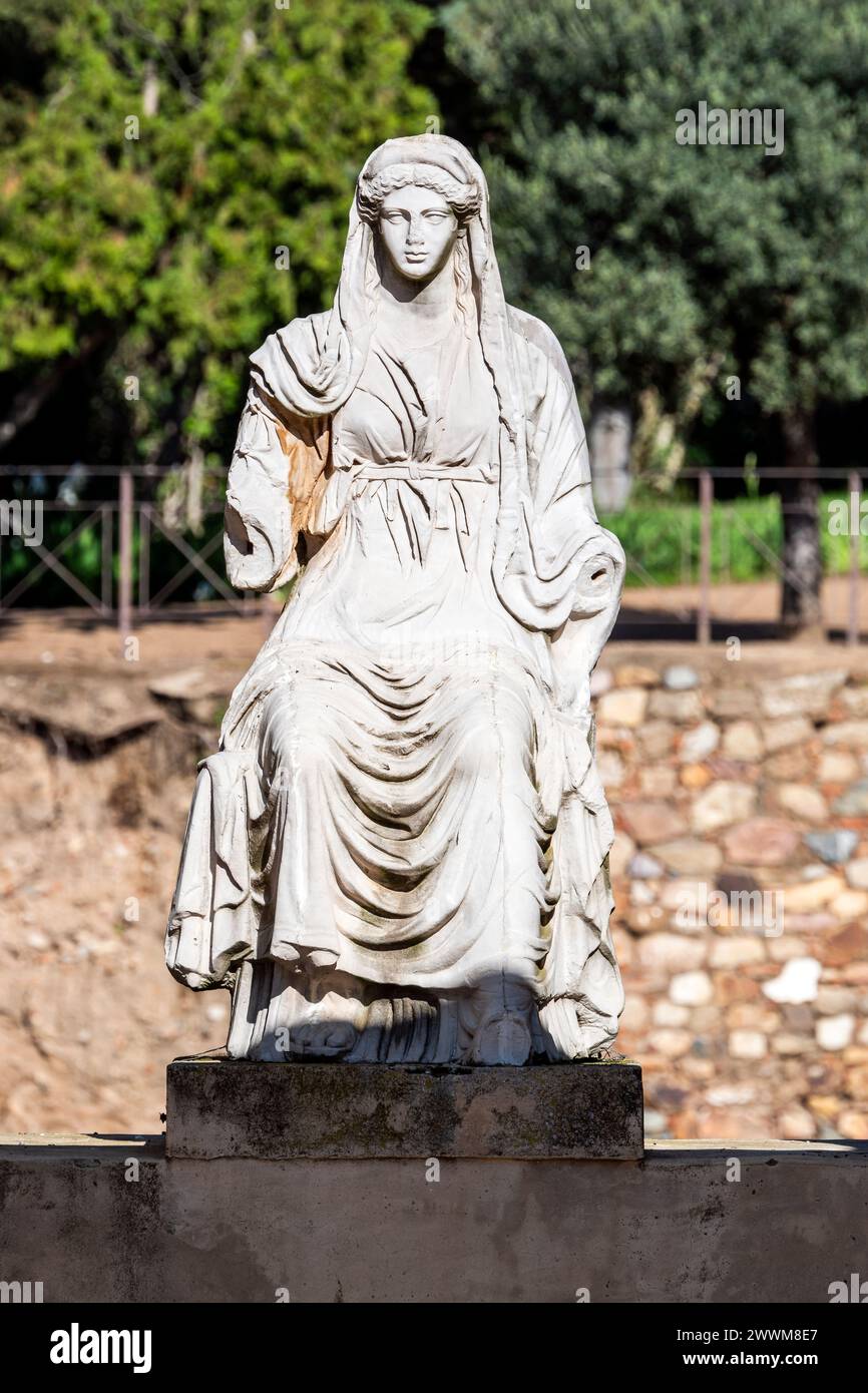 Statua della dea seduta Cerere, Teatro Romano, Merida, Estremadura, Spagna Foto Stock