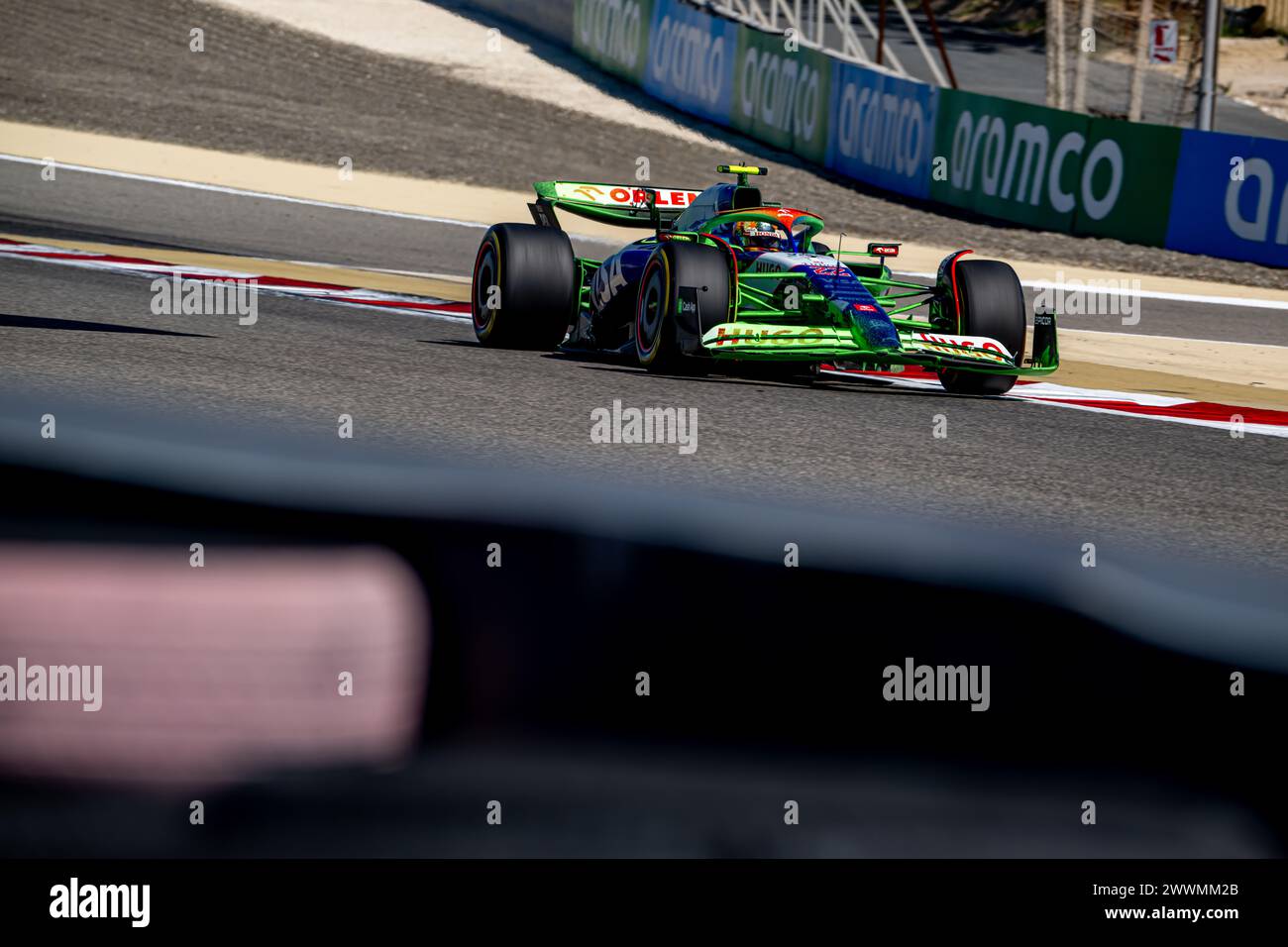 CIRCUITO INTERNAZIONALE DEL BAHRAIN, BAHRAIN - 21 FEBBRAIO: Yuki Tsunoda, Visa Cash App RB F1 Team AT04 durante i test del Bahrain sul circuito Internazionale del Bahrain il 21 febbraio 2024 a Sakhir, Bahrain. (Foto di Michael Potts/BSR Agency) Foto Stock