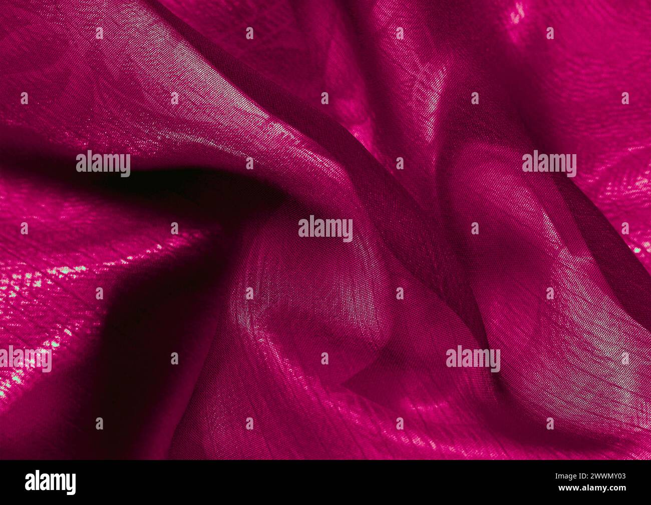 Vista ravvicinata con motivo in tessuto rosso, sfondo del materiale tessile Foto Stock