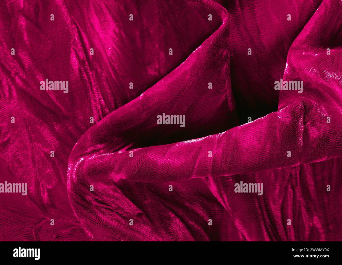 Vista ravvicinata con motivo in tessuto rosso, sfondo del materiale tessile Foto Stock