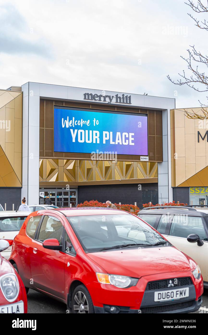 Ingresso al Merry Hill Shopping Centre dal parcheggio, Midlands, Regno Unito. Foto Stock