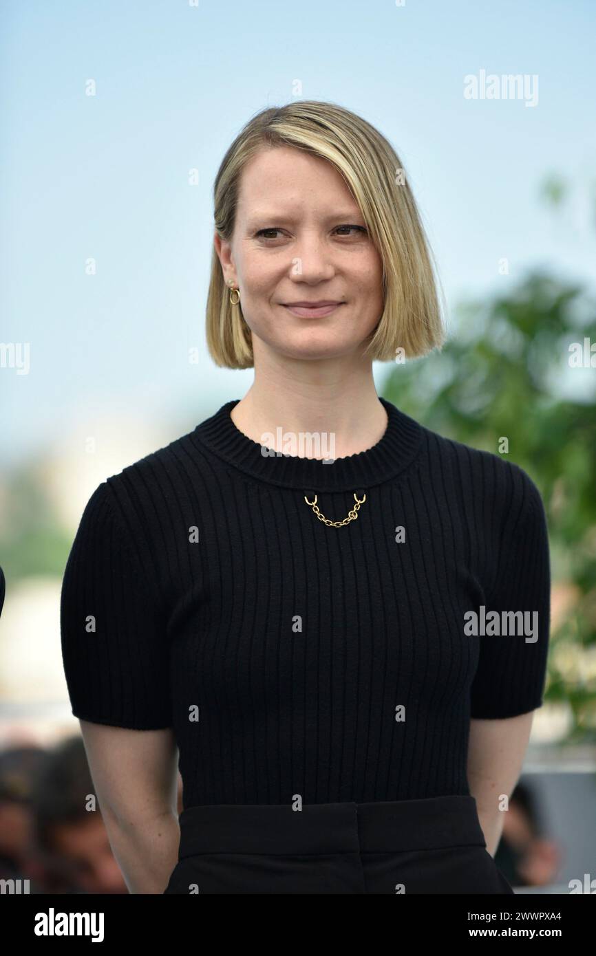 L'attrice mia Wasikowska ha posato durante una chiamata fotografica in occasione del 76° Festival di Cannes il 23 maggio 2023 Foto Stock