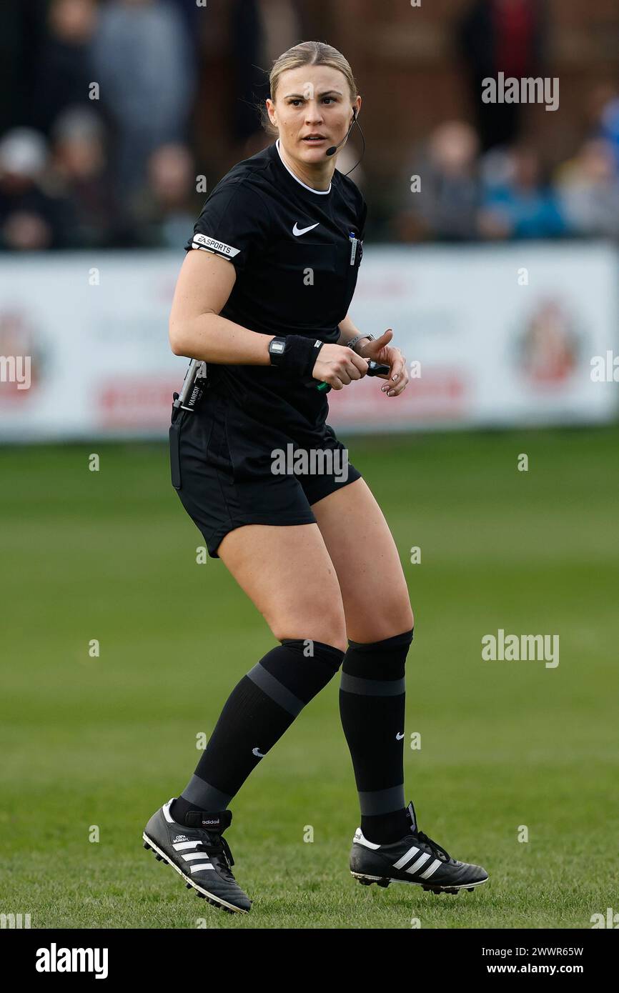 L'arbitro di match Lucy May (Oliver) durante il match per il fa Women's Championship tra Sunderland Women e Durham Women FC a Eppleton CW, Hetton, domenica 24 marzo 2024. (Foto: Mark Fletcher | notizie mi) Foto Stock