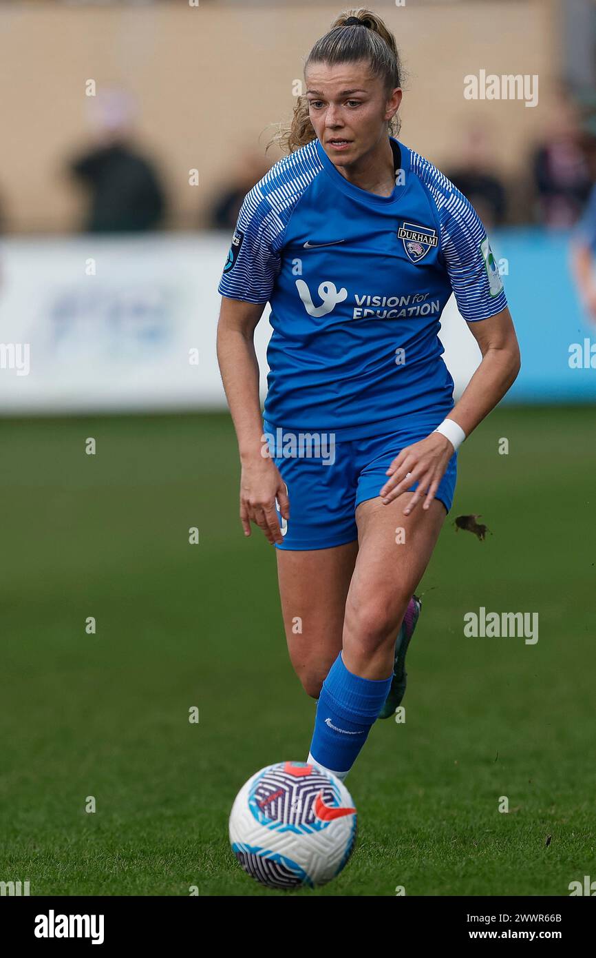 Amy Andrews della Durham Women in azione durante il match per il campionato di fa Women's Championship tra Sunderland Women e Durham Women FC a Eppleton CW, Hetton, domenica 24 marzo 2024. (Foto: Mark Fletcher | notizie mi) Foto Stock