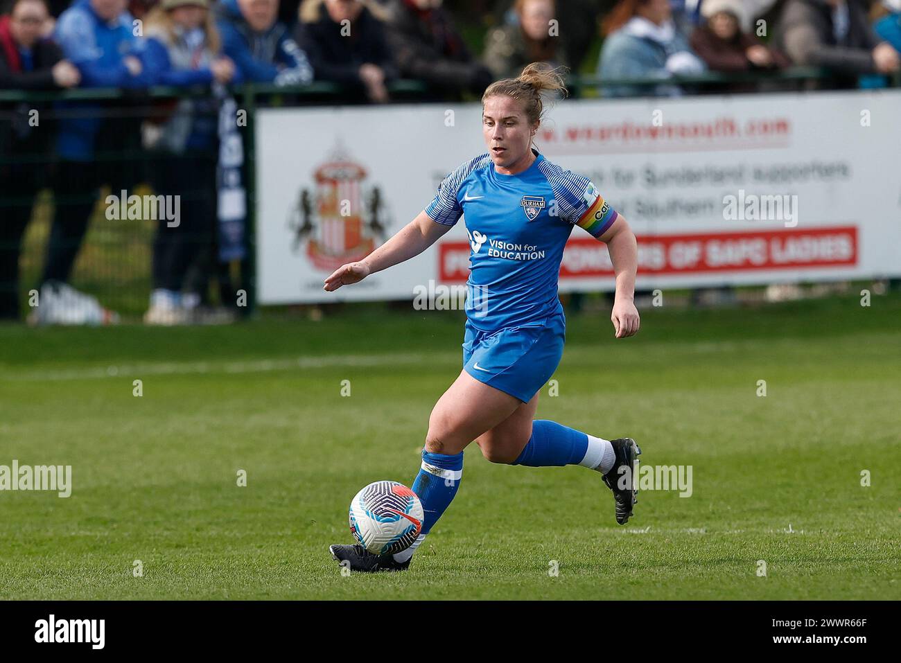 Sarah Wilson di Durham Women si scalda durante il match per il titolo di campione fa femminile tra Sunderland Women e Durham Women FC a Eppleton CW, Hetton, domenica 24 marzo 2024. (Foto: Mark Fletcher | notizie mi) Foto Stock
