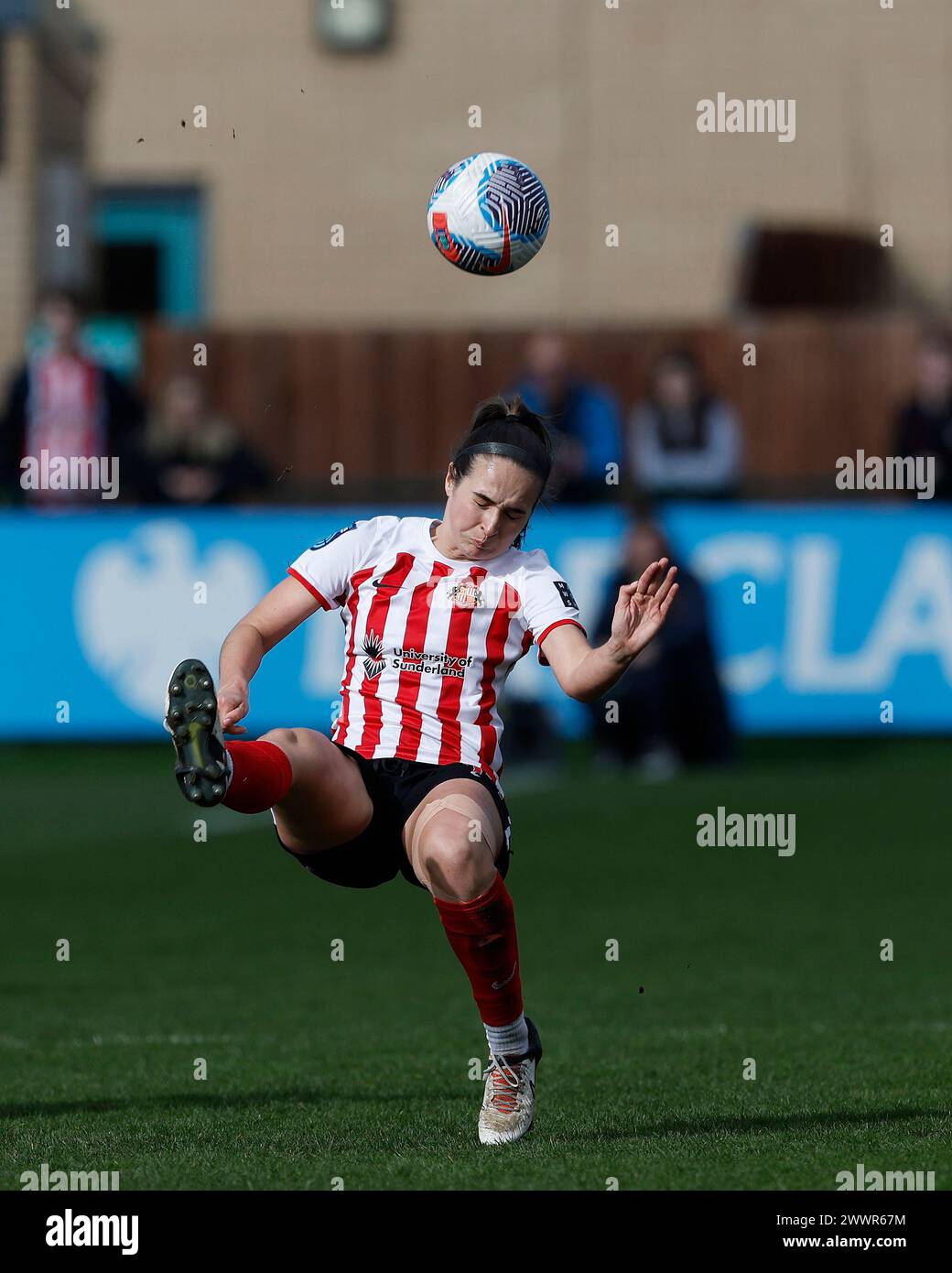 Jenna Dear di Sunderland in azione durante il match di fa Women's Championship tra Sunderland Women e Durham Women FC a Eppleton CW, Hetton, domenica 24 marzo 2024. (Foto: Mark Fletcher | notizie mi) Foto Stock