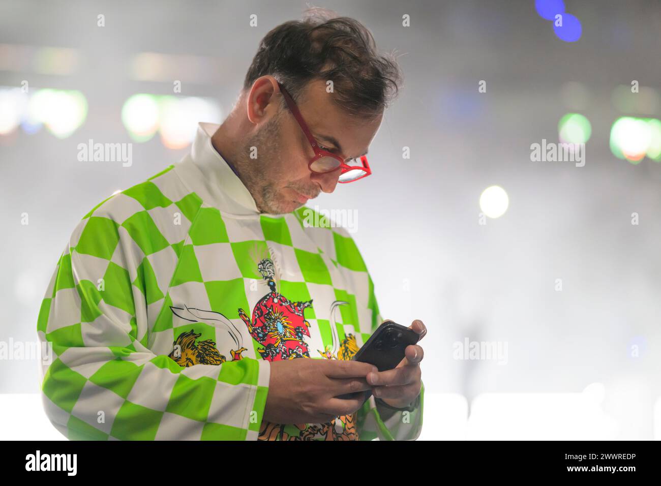 Hans Robert - Bob - Hanning, Geschaeftsfuehrer, Handballtrainer, Sportfunktionaer, AM Handy, Fuechse Berlin vs HBW Balingen-Weilstetten, HBL, Handba Foto Stock