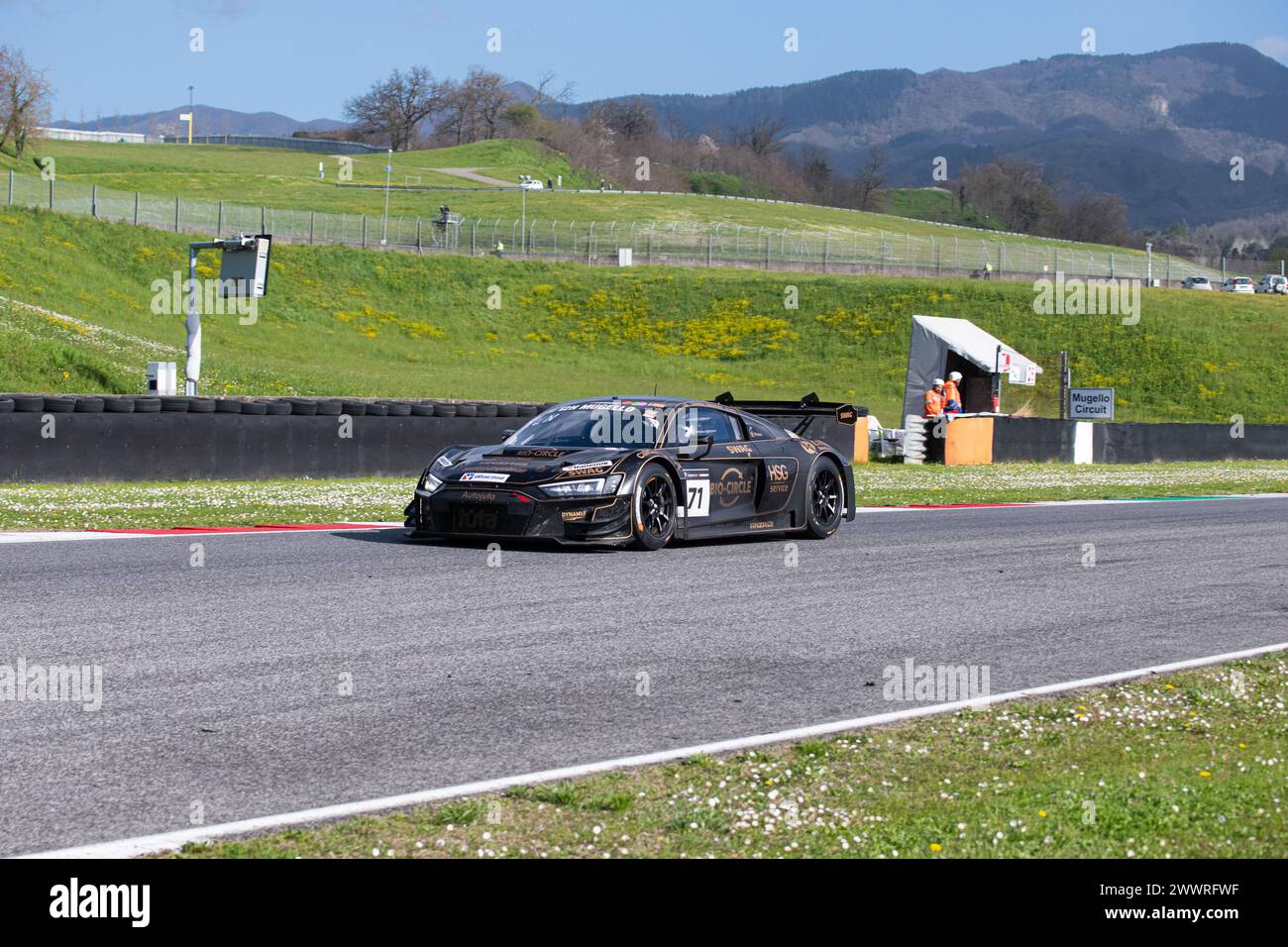 Circuito del Mugello, Italia 24/03/2024 - 12h Mugello, serie 24H. Gara parte 2. Audi R8 LMS GT3 EVO II di Juta Racing in azione su pista. Foto: Fabio Pagani/Alamy Live News Foto Stock