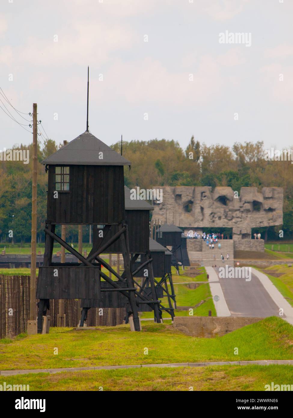 Torri di guardia nel campo di concentramento di Majdanek, Lublino, Polonia Foto Stock