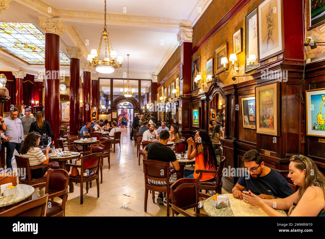 Cafe Tortoni, Avenida de Mayo, Buenos Aires, Argentina. Foto Stock