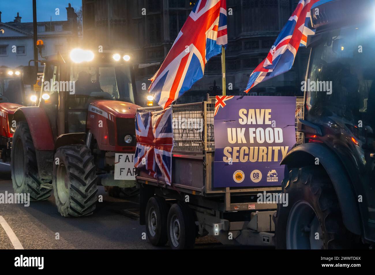 WEMBLEY, LONDRA - 25 marzo 2024: Agricoltori britannici che partecipano a una manifestazione fuori dal Parlamento a Londra Foto Stock