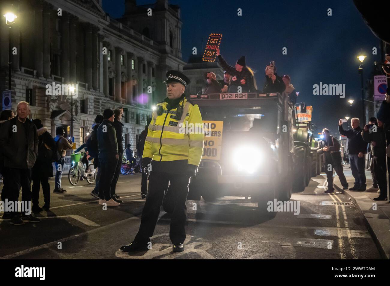 WEMBLEY, LONDRA - 25 marzo 2024: Agricoltori britannici che partecipano a una manifestazione fuori dal Parlamento a Londra Foto Stock