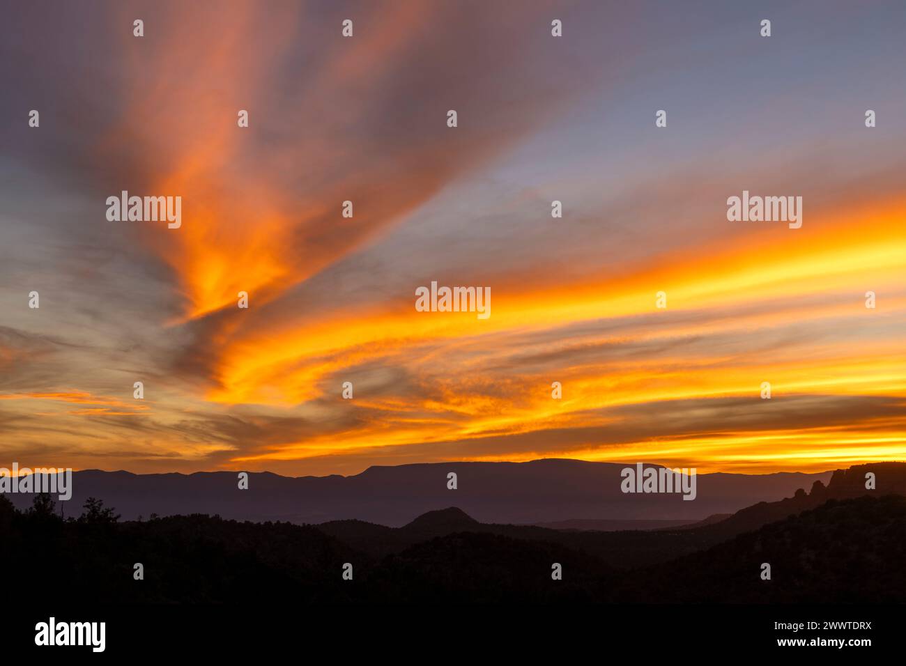 Tramonto vicino a Sedona, Arizona, autunno, di Dominique Braud/Dembinsky Photo Assoc Foto Stock