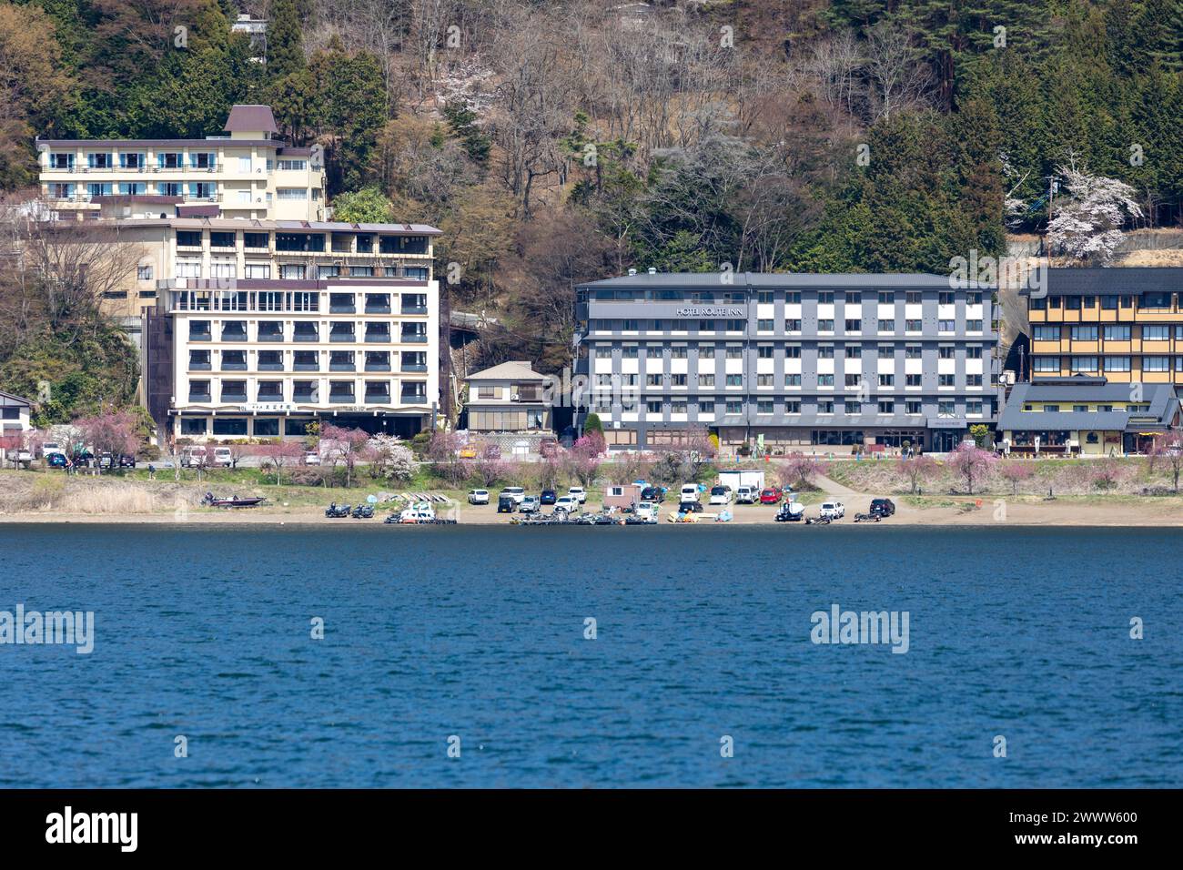 Giappone, Hotel Route Inn sistemazione sulle rive del Lago Kawaguchiko nella regione del Monte Fuji cinque laghi, Yamanashi, Giappone, 2023 Foto Stock