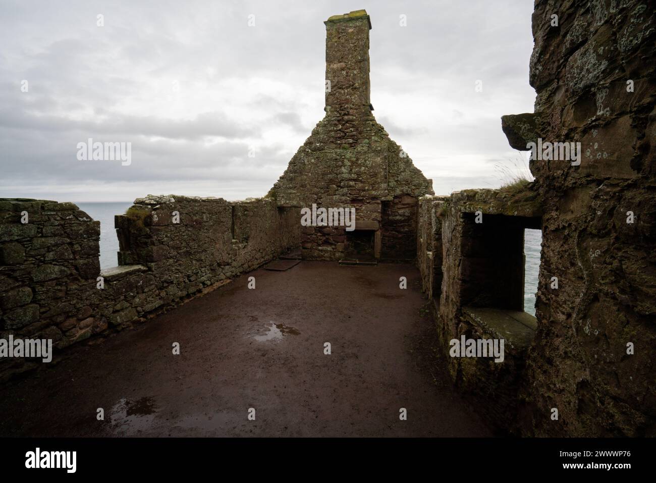 Castello di Dunnottar, un castello medievale in rovina sulla costa nord-orientale della Scozia Foto Stock