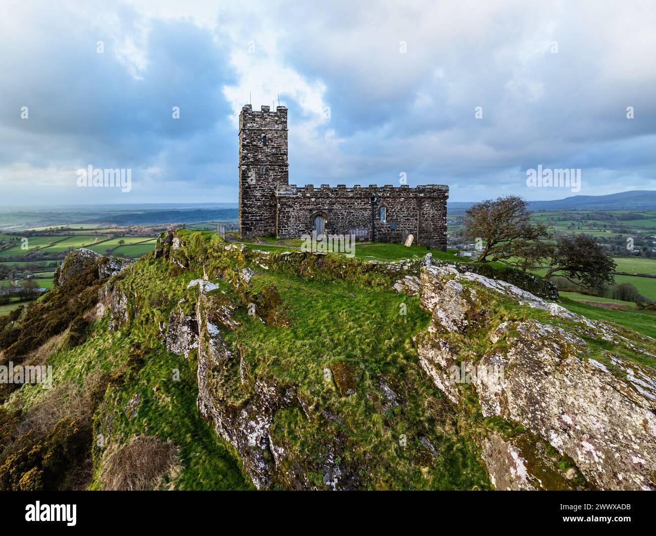 Brentor Church, St Michael's Church, Brentor, Dartmoor Park, Tavistock, Inghilterra, Europa Foto Stock